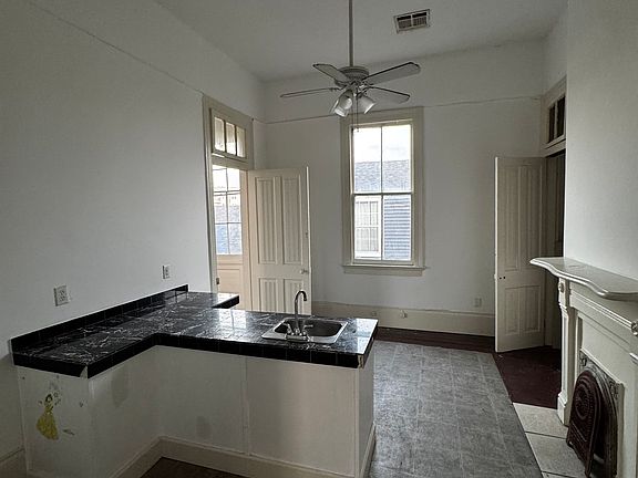 3rd image of 1816 Lapeyrouse St #D