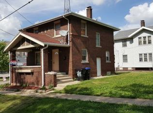 411 N Roosevelt Ave, Bloomington, IL 61701