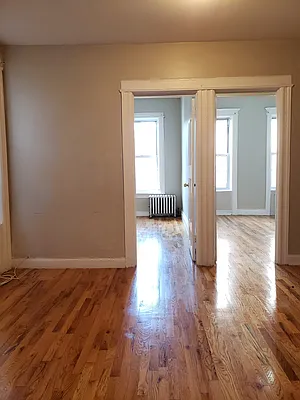 Rented by Signature Property Realty | media 33