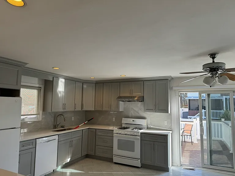 179 Lewiston St #2 — Photo 4