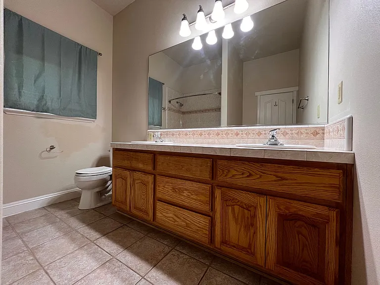 1021 Pepper Ln — Photo 31
