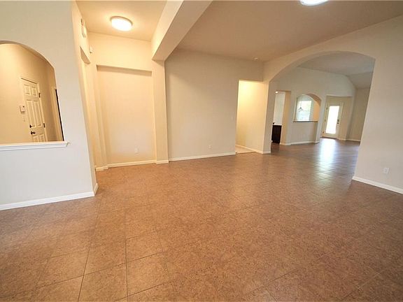 3rd image of 14829 Fernhill Dr