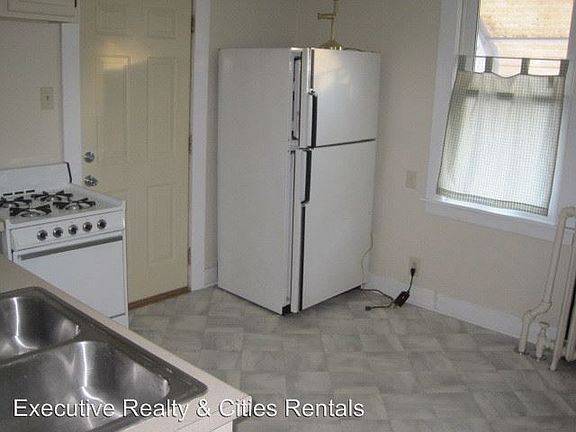5th image of 830 Carroll Ave