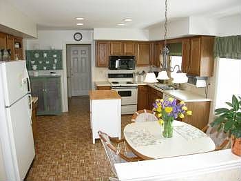 1st image of 3374 Gloucester Dr