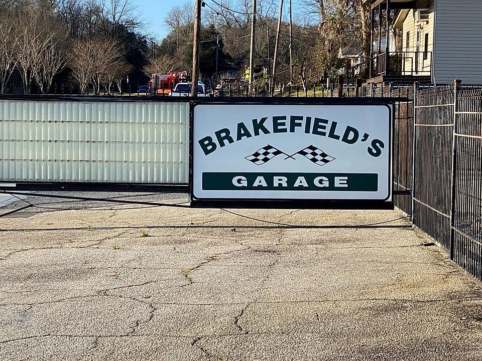 2nd image of 829 Seale Rd
