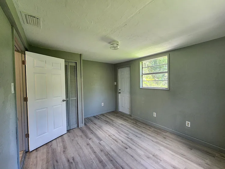 1064 Madison Ave — Photo 6