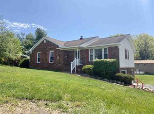 28 S Cobblestone Ct, Fishersville, VA 22939