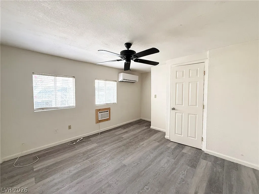 1 bed, 1.0 bath, 1396 sqft, $915 — Photo 3