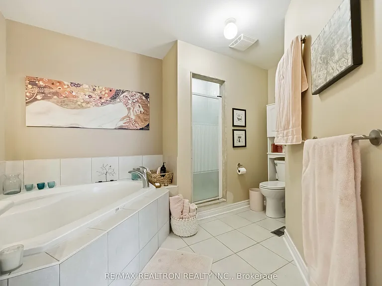 23 Amberty St — Photo 23