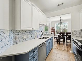 8221 Allyns Landing Way APT 204, Raleigh, NC 27615