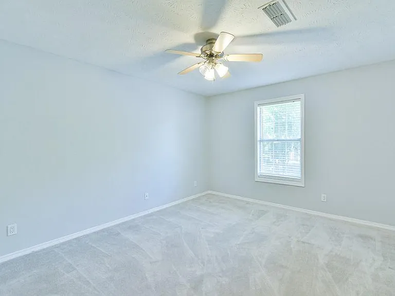 1904 Country Park Dr SE — Photo 15