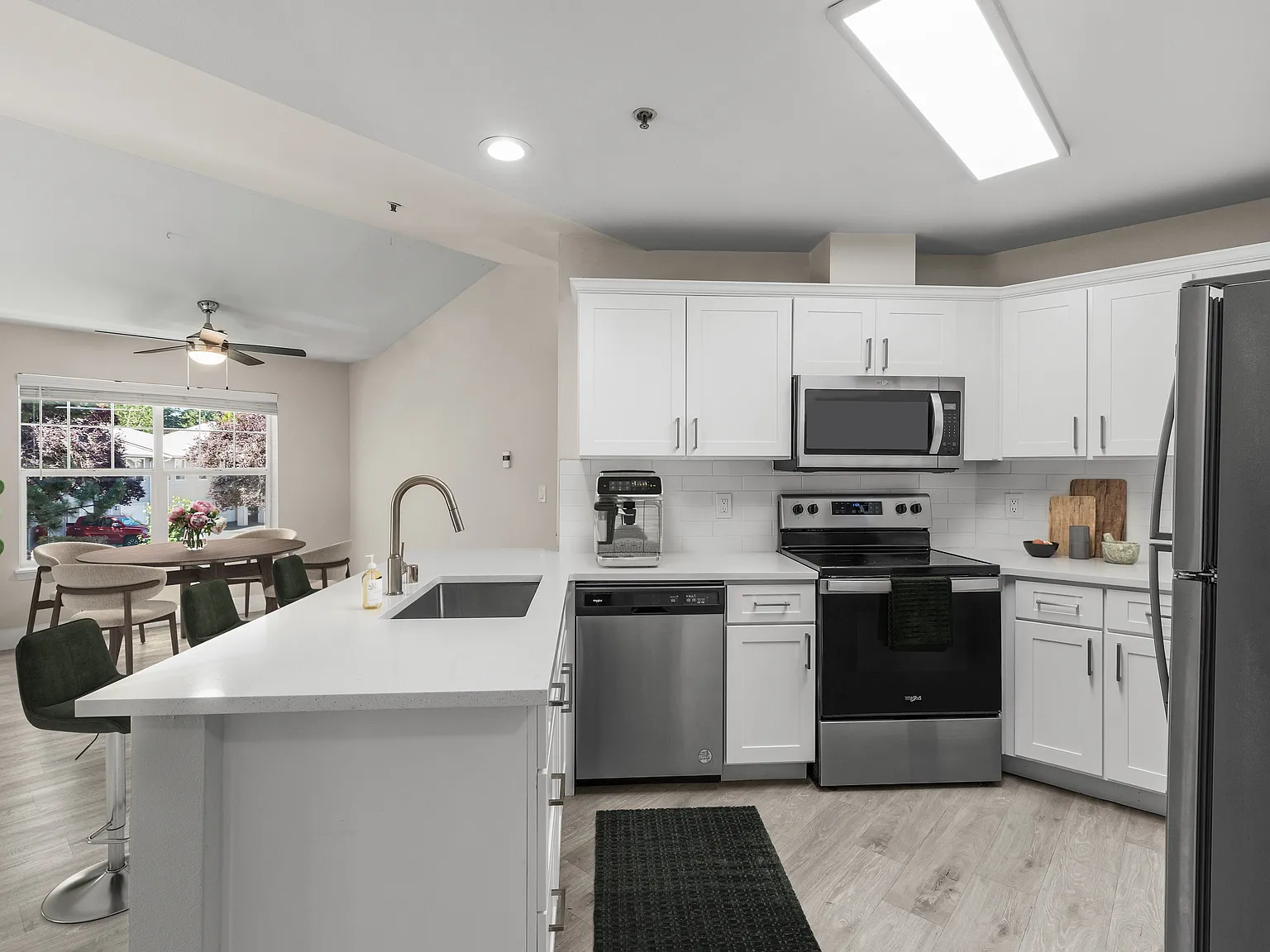 Bradley Park Apartments — Photo 2