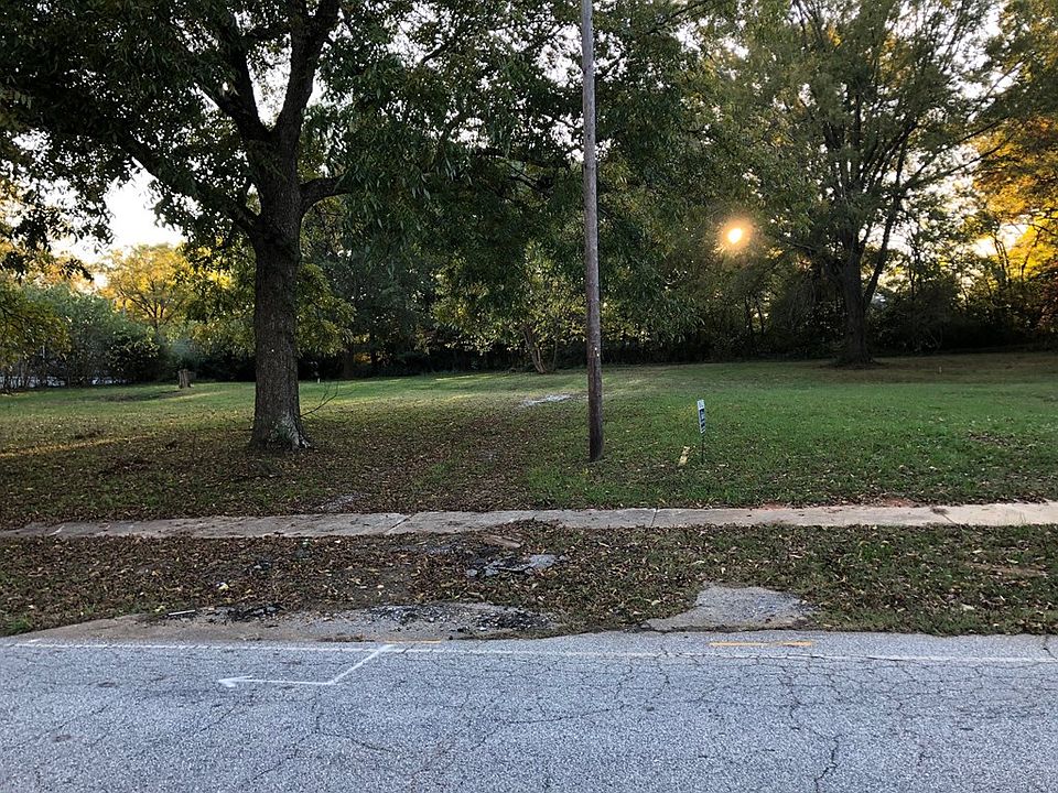 2nd image of 406 Rutherford St