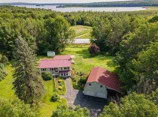 554 Augusta Rd, Belgrade, ME 04917