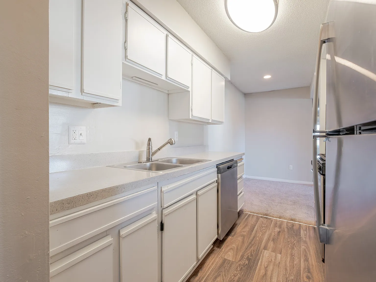 Laurel Pines — Photo 1