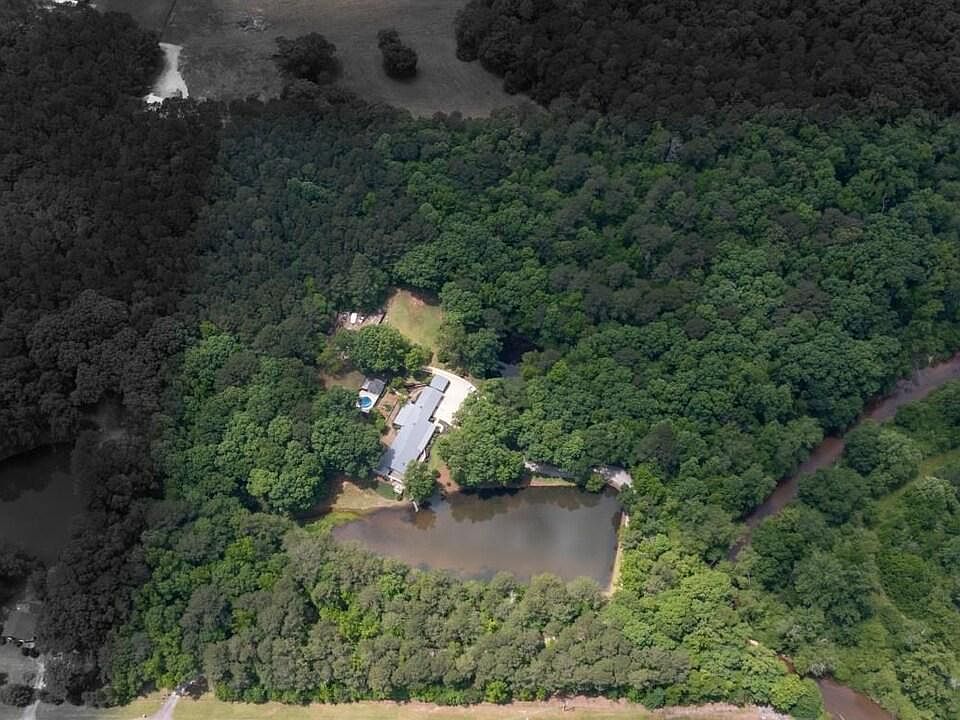 1st image of 135 Turner Dr