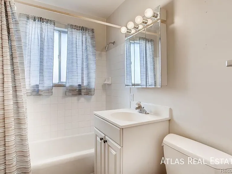 1304 W Crestline Ave — Photo 10