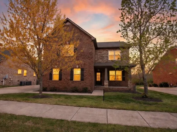 365 Goodman Dr, Gallatin, TN 37066