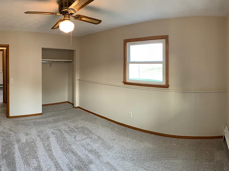 350 2nd Ave E #2 — Photo 7