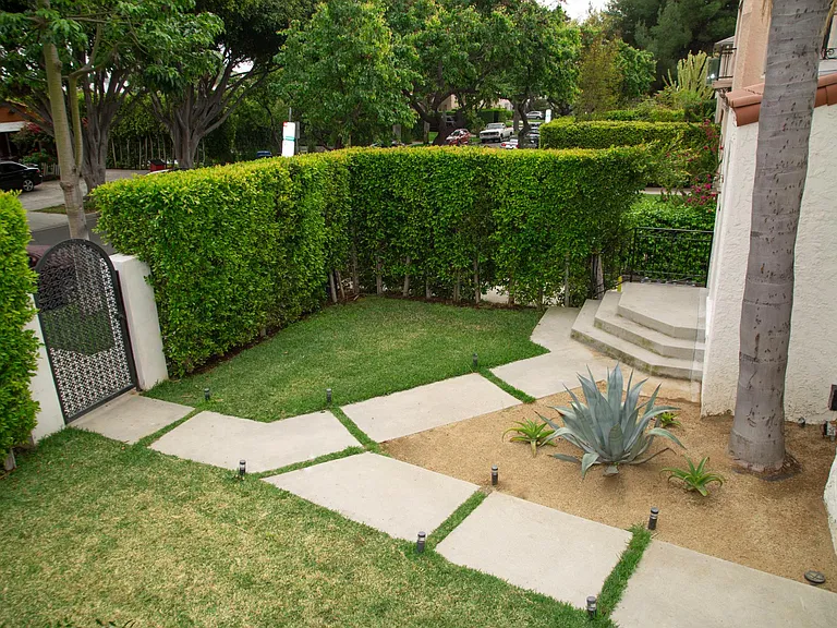 1023 N La Jolla Ave — Photo 3