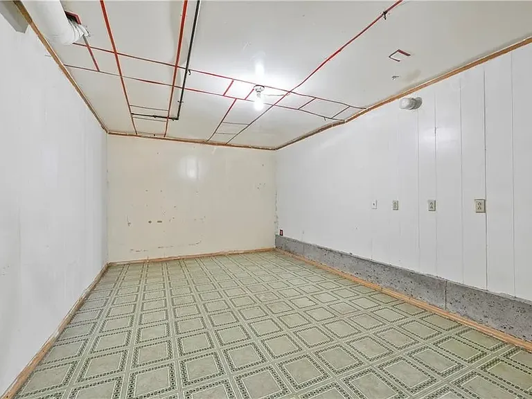 4608 Rosemear Ct — Photo 42