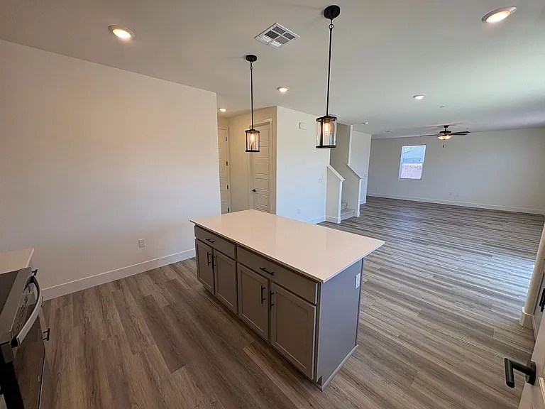 4005 W Babcock Ave — Photo 22
