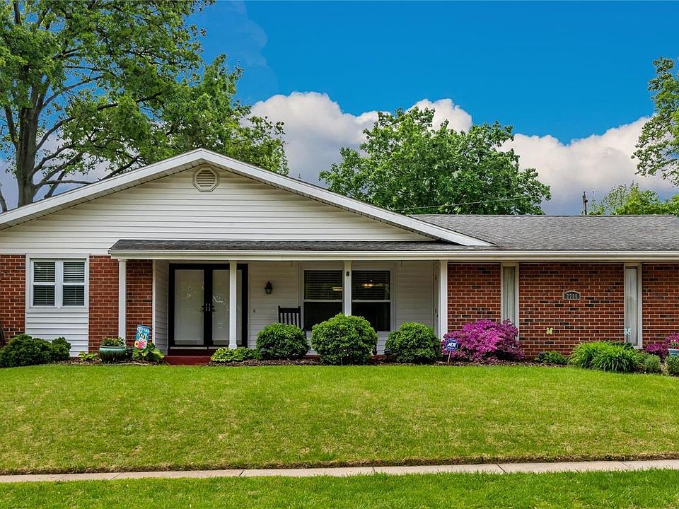 2780 Concord Drive - Picture perfect!