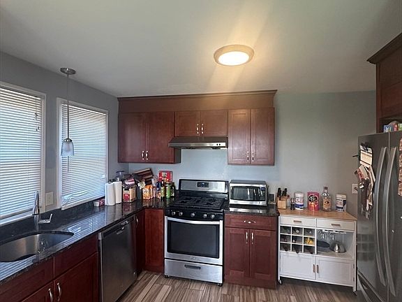 2nd image of 100 Colby Rd #100