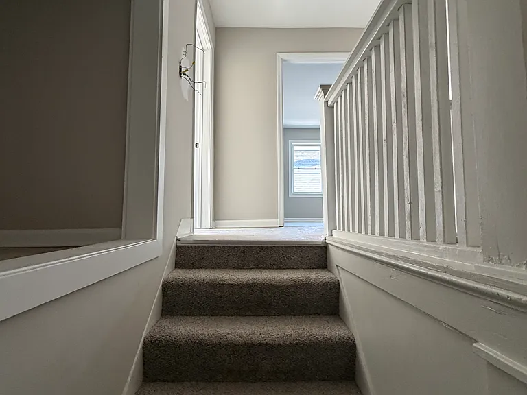 236 S 42nd St — Photo 16
