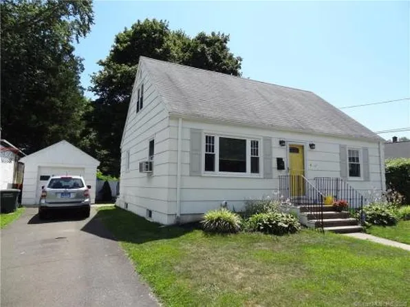 4 Harborview Pl, Bridgeport, CT 06605