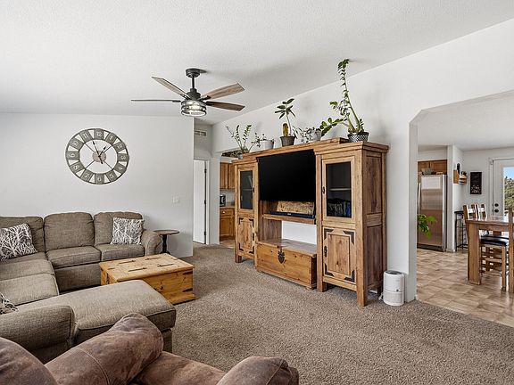 4th image of 1637 E Midvalley Rd