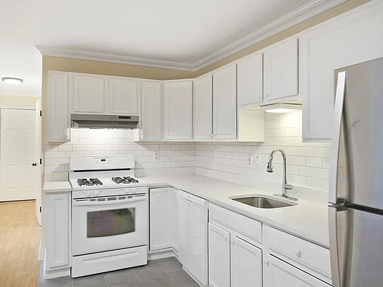 48 Central Ave — Photo 13
