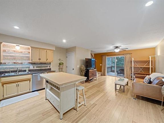 5th image of 4038 N Hardesty Ave