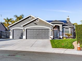 1874 Sterling Ave, Sanger, CA 93657