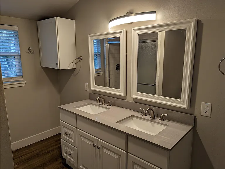4526 Avenue H — Photo 14