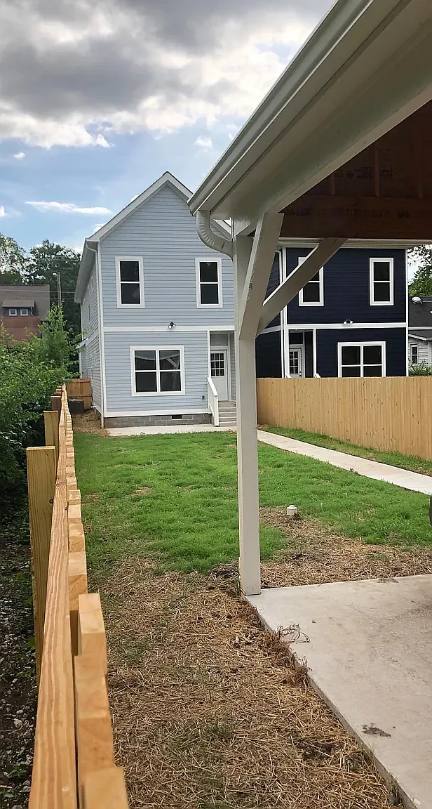 4 bed, 2204 sqft, $3,975 — Photo 4