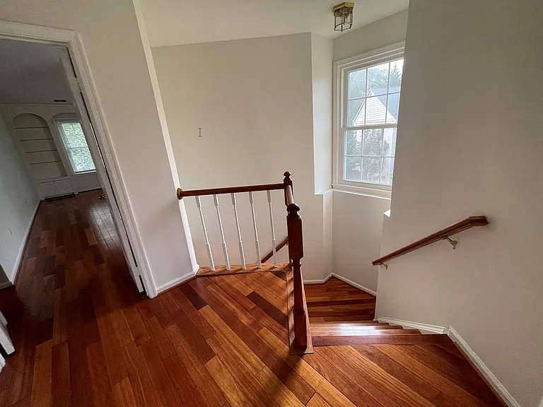 7727 Rockledge Ct — Photo 25