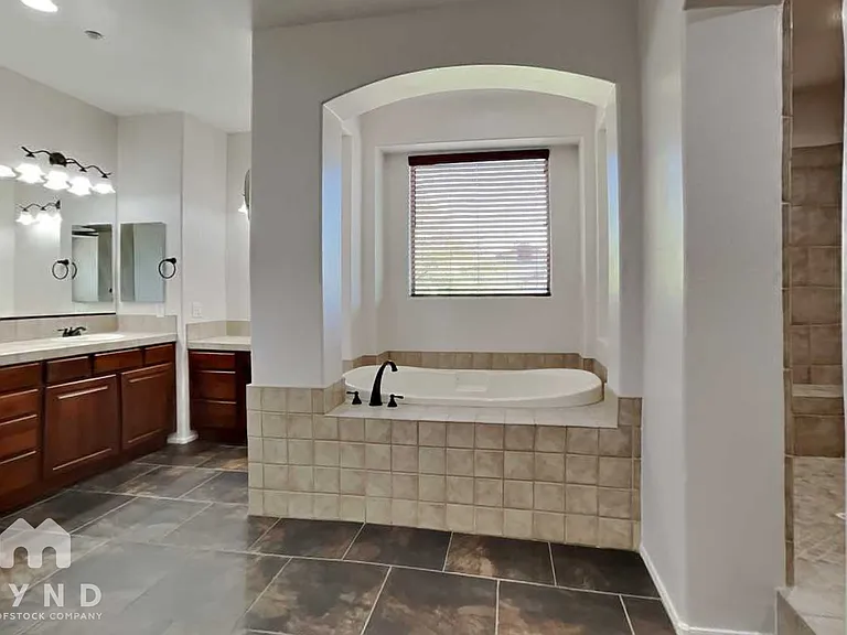 2433 W Horsetail Trl — Photo 16