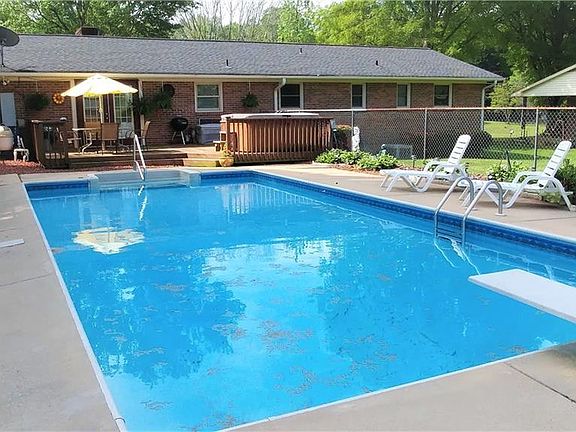 5th image of 275 Cliffwood Dr
