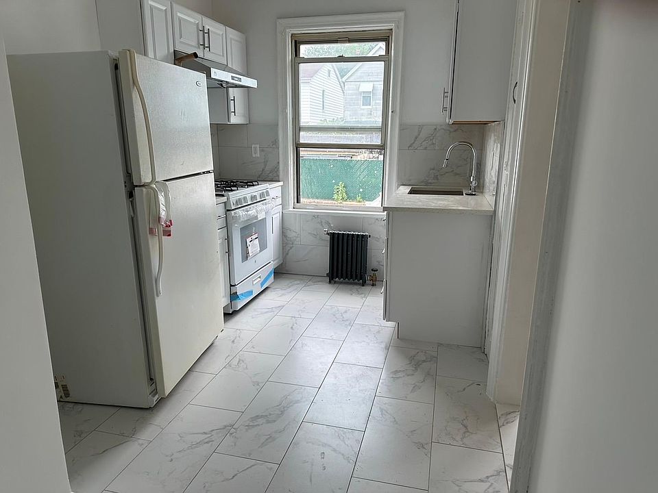 1st image of 82-74 160th St Floor 1