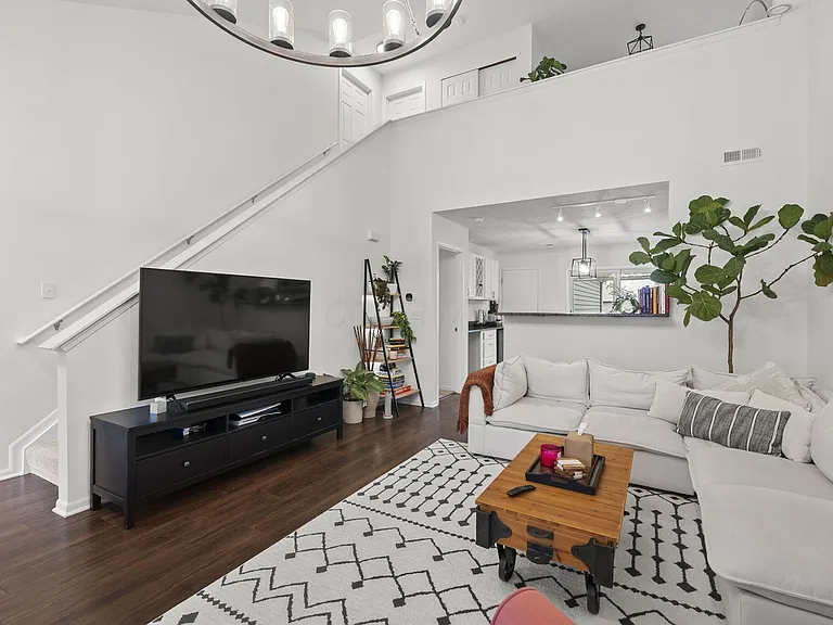 6007 Haydens Crossing Blvd — Photo 5