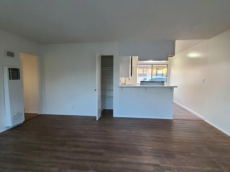 633 S Baldwin Ave #E — Photo 7