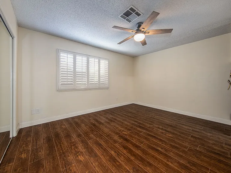 25597 Lomas Verdes St — Photo 12