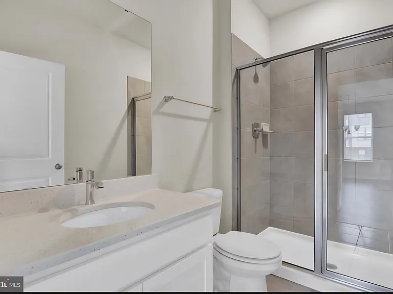 404 Constellation Ln — Photo 10