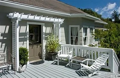 13 Lincoln Ave photo 1