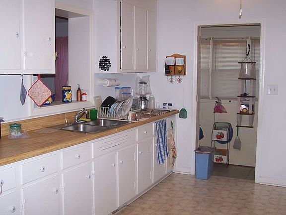 Kitchen with Mud Room