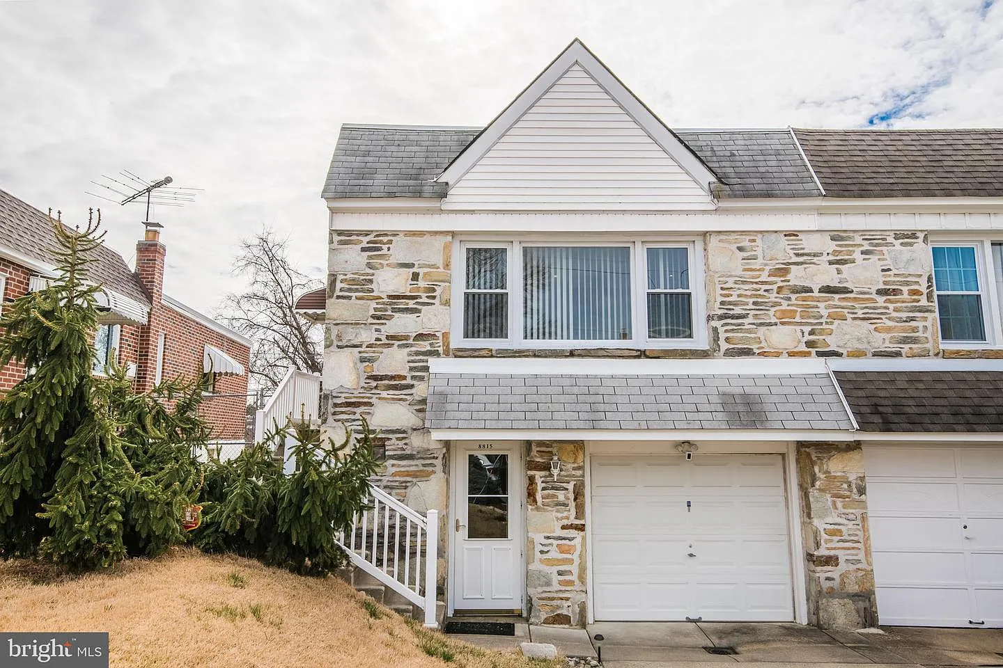 8815 Danbury St photo 1