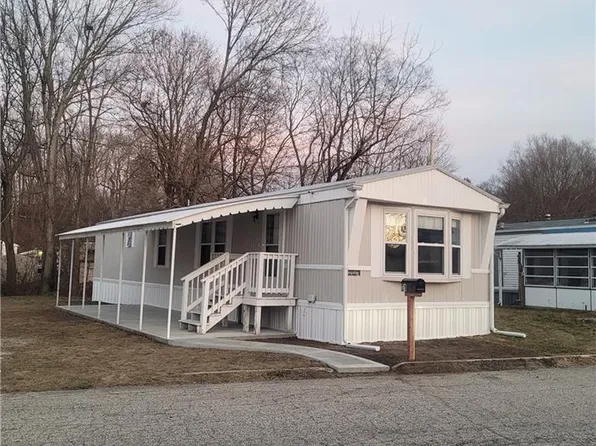 979 Toll Gate Rd Trailer 31, Warwick, RI 02886