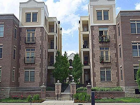 1st image of 450 E Ohio St APT 221