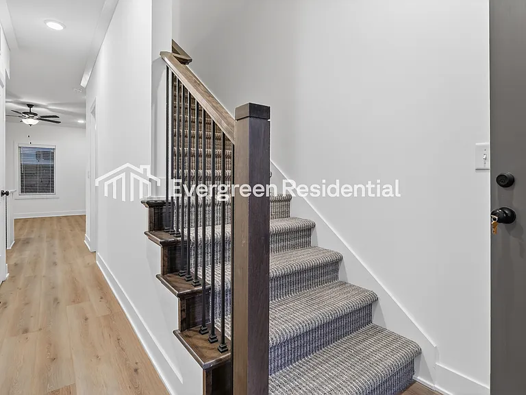 8221 N Berkley Ave — Photo 2
